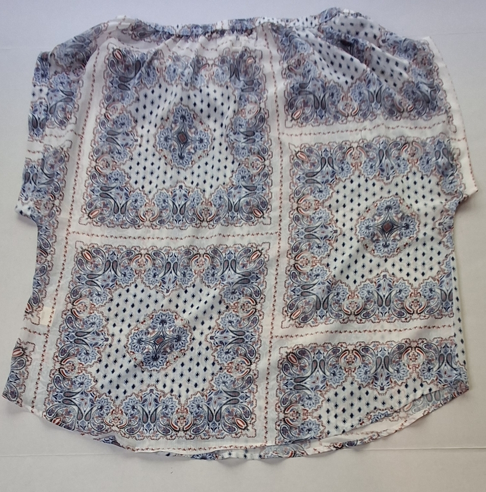 dylan Top - Picture 2 of 14